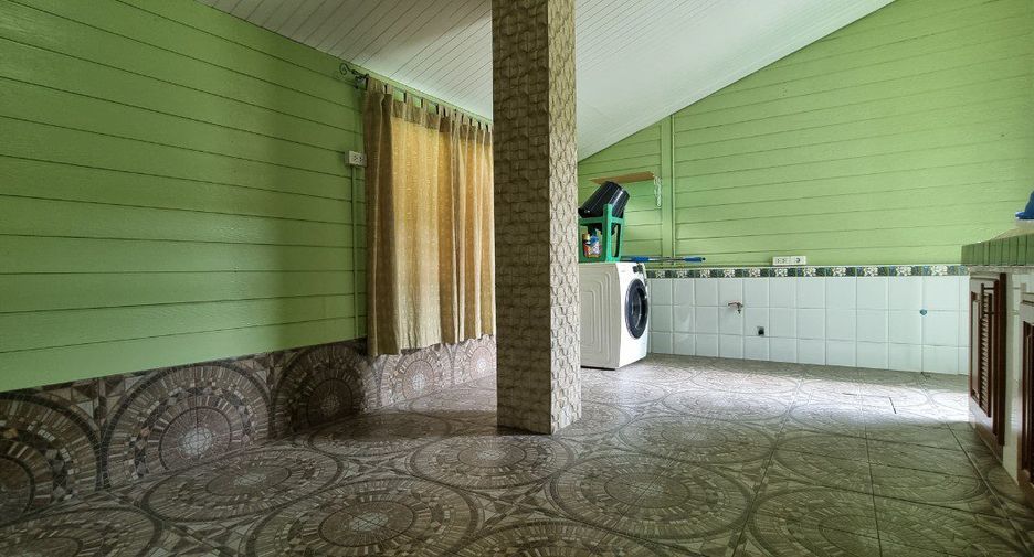 For sale 4 bedrooms house in Bang Lamung, Chonburi