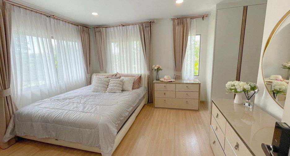 For rent 4 bedrooms house in Bang Lamung, Chonburi
