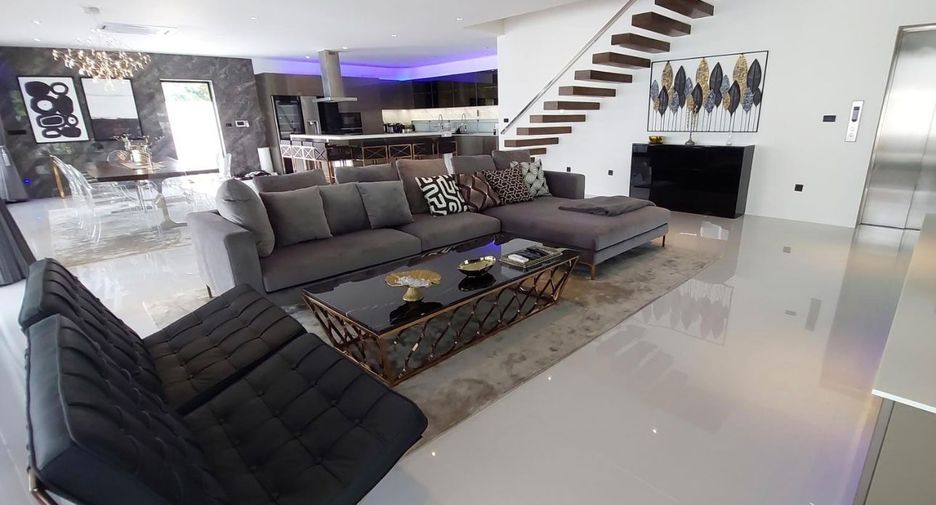 For sale 7 bedrooms house in Bang Lamung, Chonburi