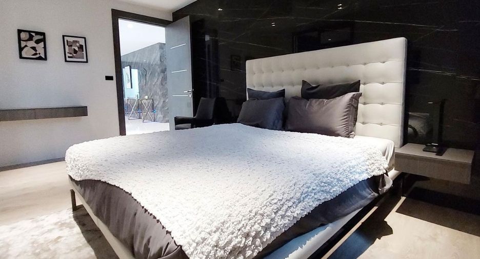 For sale 7 bedrooms house in Bang Lamung, Chonburi