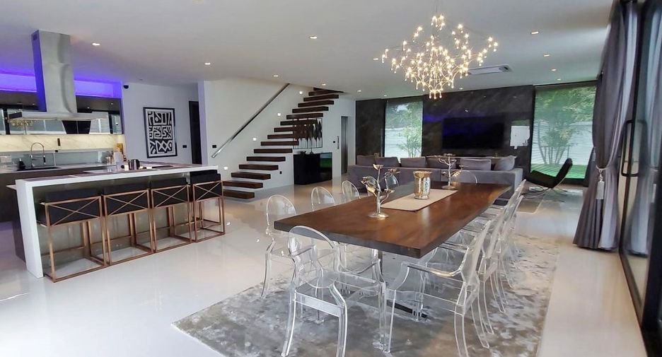 For sale 7 bedrooms house in Bang Lamung, Chonburi