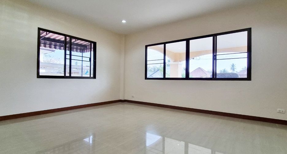 For sale 5 bedrooms house in Bang Lamung, Chonburi