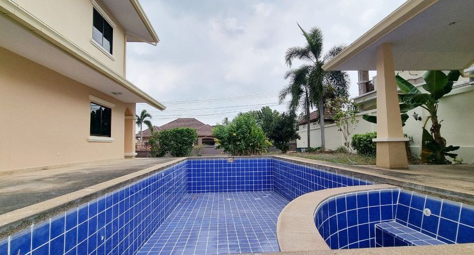 For sale 5 bedrooms house in Bang Lamung, Chonburi