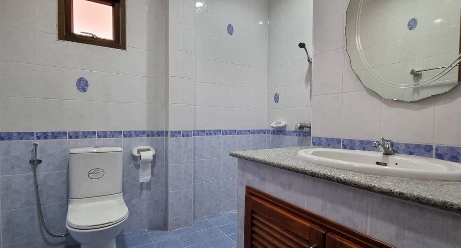 For sale 5 bedrooms house in Bang Lamung, Chonburi