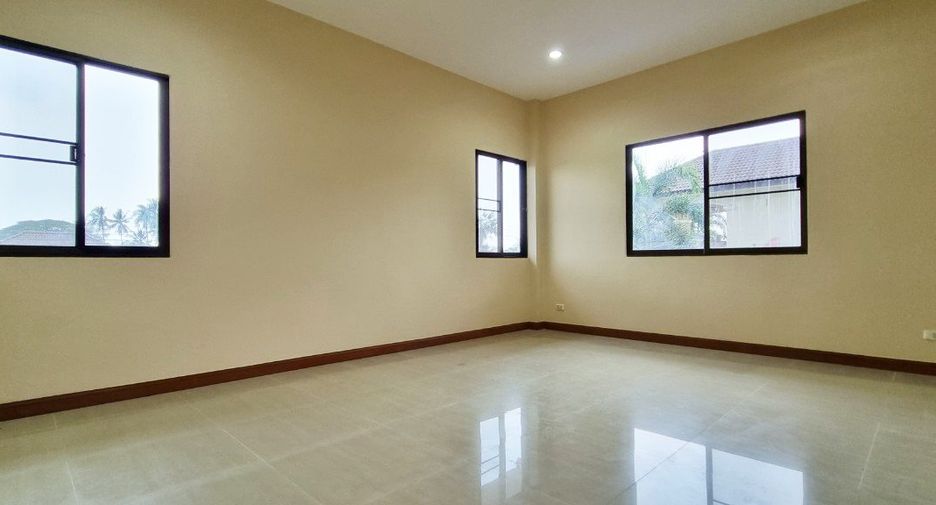 For sale 5 bedrooms house in Bang Lamung, Chonburi