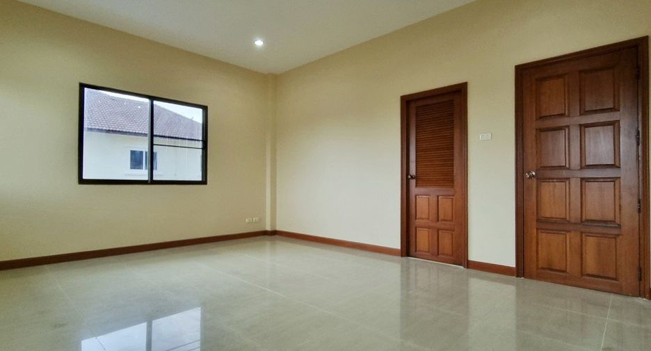 For sale 5 bedrooms house in Bang Lamung, Chonburi