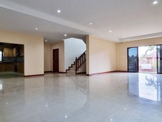 For sale 5 bedrooms house in Bang Lamung, Chonburi