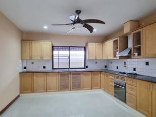 For sale 5 bedrooms house in Bang Lamung, Chonburi