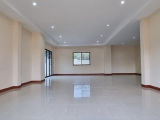 For sale 5 bedrooms house in Bang Lamung, Chonburi