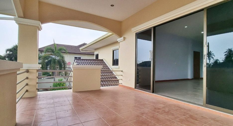 For sale 5 bedrooms house in Bang Lamung, Chonburi