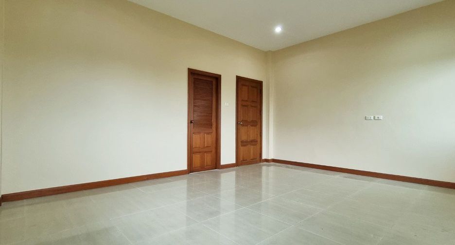 For sale 5 bedrooms house in Bang Lamung, Chonburi