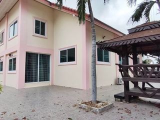 Haus zum Kauf mit 7 Zimmer in Bang Lamung, Chonburi