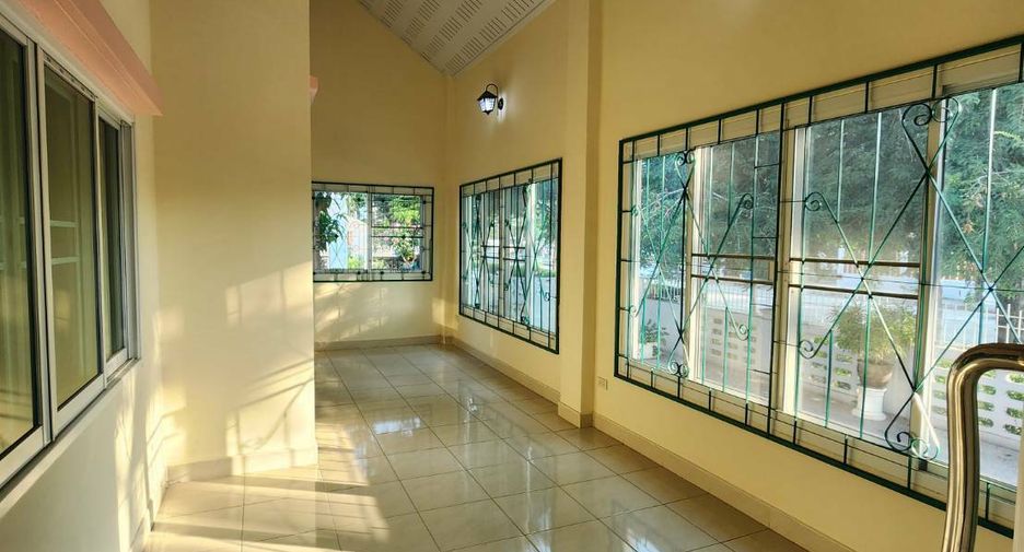 Haus zum Kauf mit 7 Zimmer in Bang Lamung, Chonburi