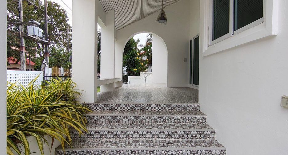 For sale 3 bedrooms house in Bang Lamung, Chonburi