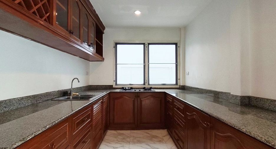 For sale 3 bedrooms house in Bang Lamung, Chonburi
