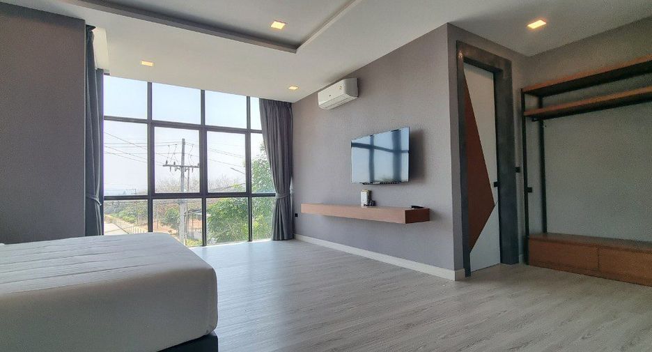 出租 4 卧室 独立屋 在 Bang Lamung, Chon Buri