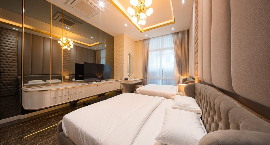 For sale 7 bedrooms house in Sattahip, Chonburi
