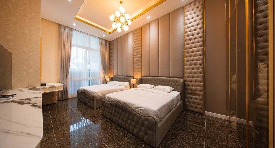 For sale 7 bedrooms house in Sattahip, Chonburi