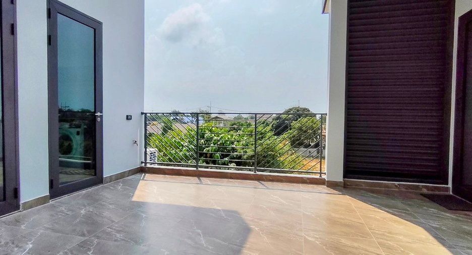 Casa en venta de 4 habitaciones en Bang Lamung, Chonburi