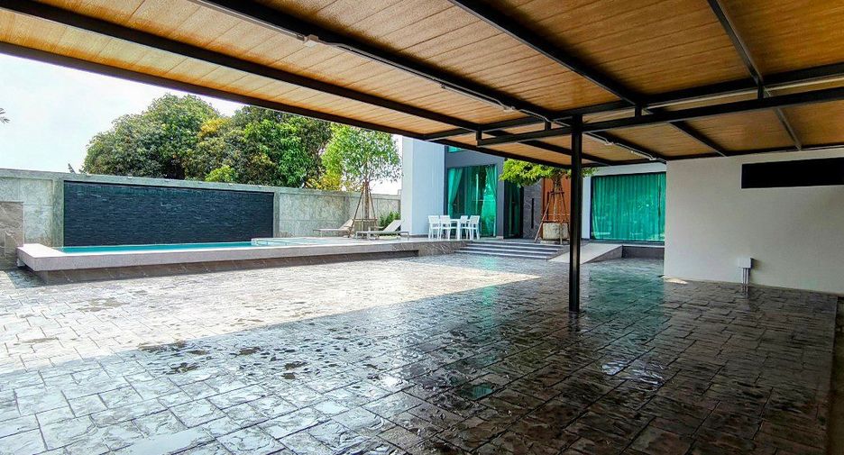 Casa en venta de 4 habitaciones en Bang Lamung, Chonburi