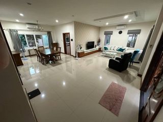 For sale 4 bedrooms house in Bang Saray, Pattaya
