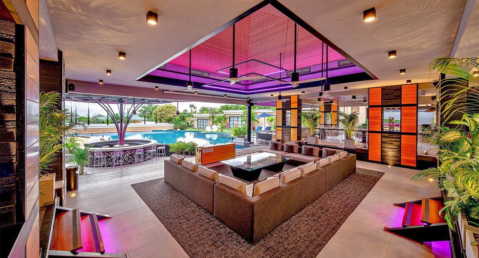 Local comercial en venta de 10 habitaciones en Bang Lamung, Chonburi
