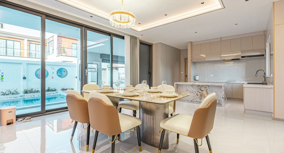 Casa en venta de 4 habitaciones en Bang Lamung, Chonburi