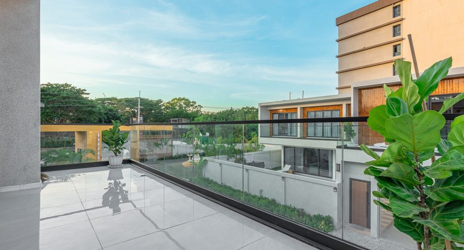 Casa en venta de 4 habitaciones en Bang Lamung, Chonburi