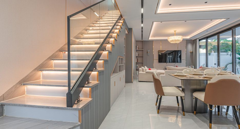 Casa en venta de 4 habitaciones en Bang Lamung, Chonburi