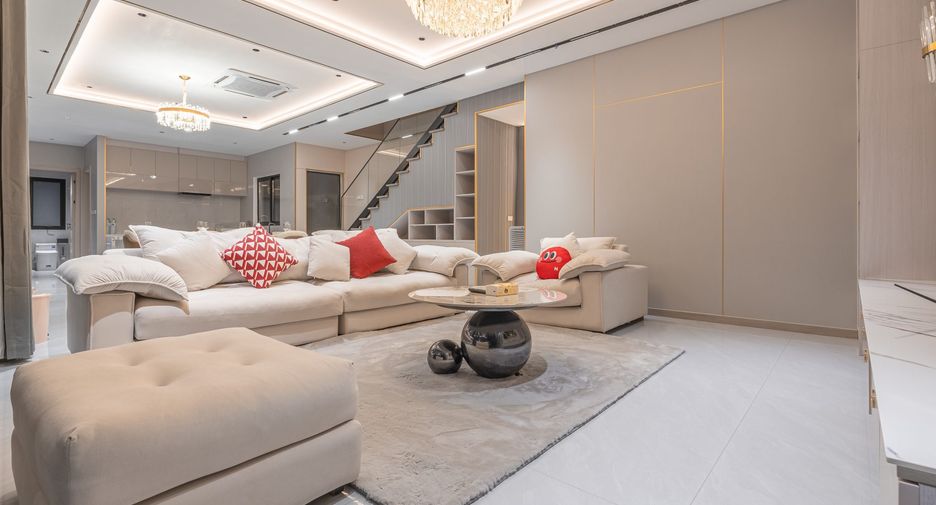 Casa en venta de 4 habitaciones en Bang Lamung, Chonburi