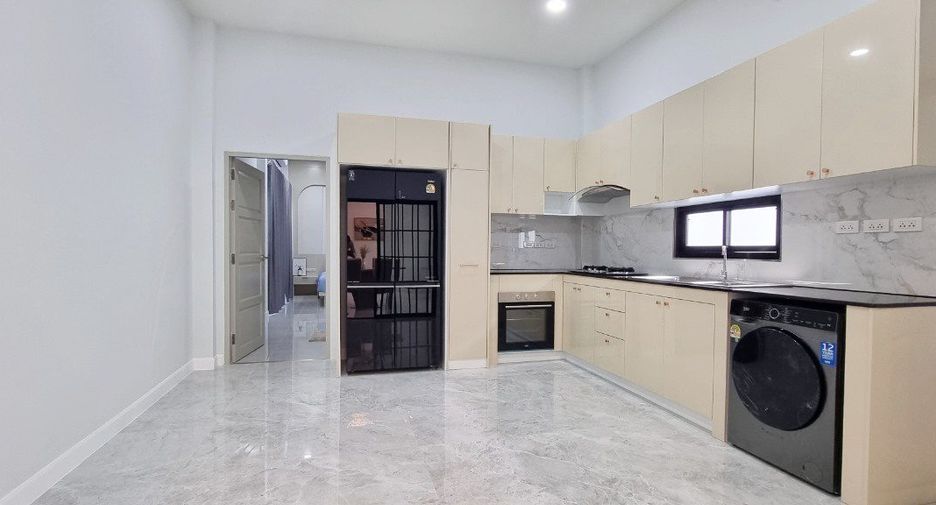 Продажа 4 спальни дом в Банг Ламунг, Чонбури
