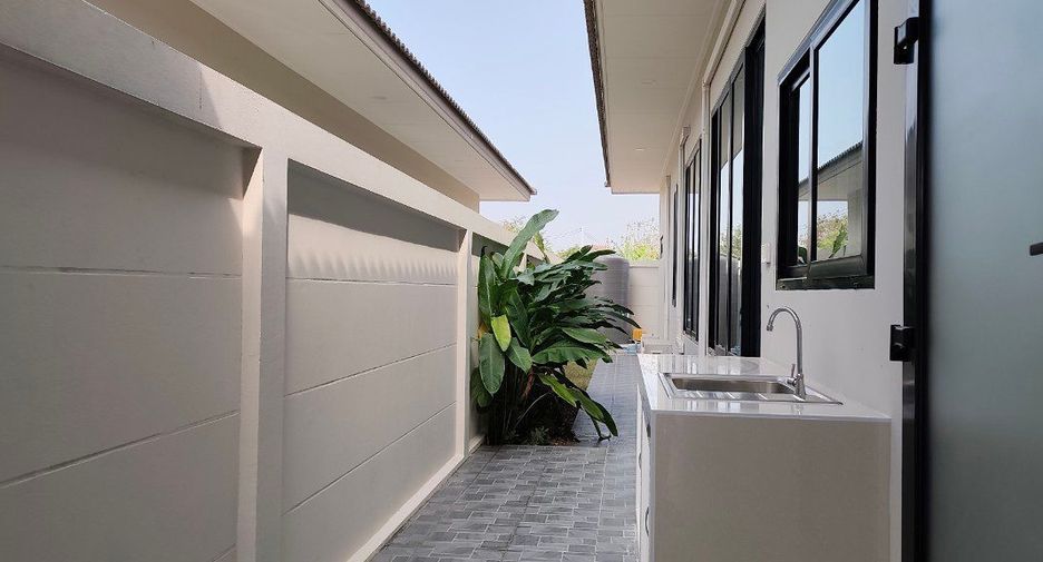 For sale 3 bedrooms house in Bang Lamung, Chonburi