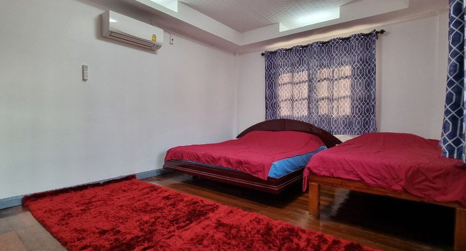 For rent 7 bedrooms retail Space in Bang Lamung, Chonburi