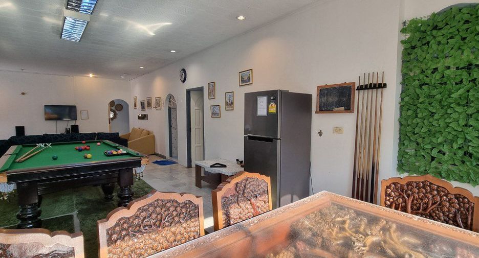 For rent 7 bedrooms retail Space in Bang Lamung, Chonburi