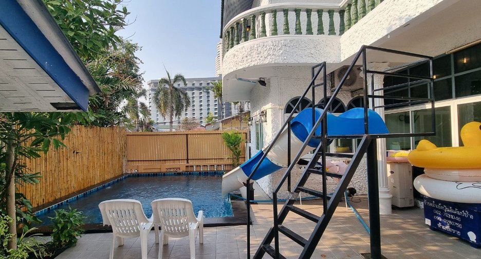 For rent 7 bedrooms retail Space in Bang Lamung, Chonburi
