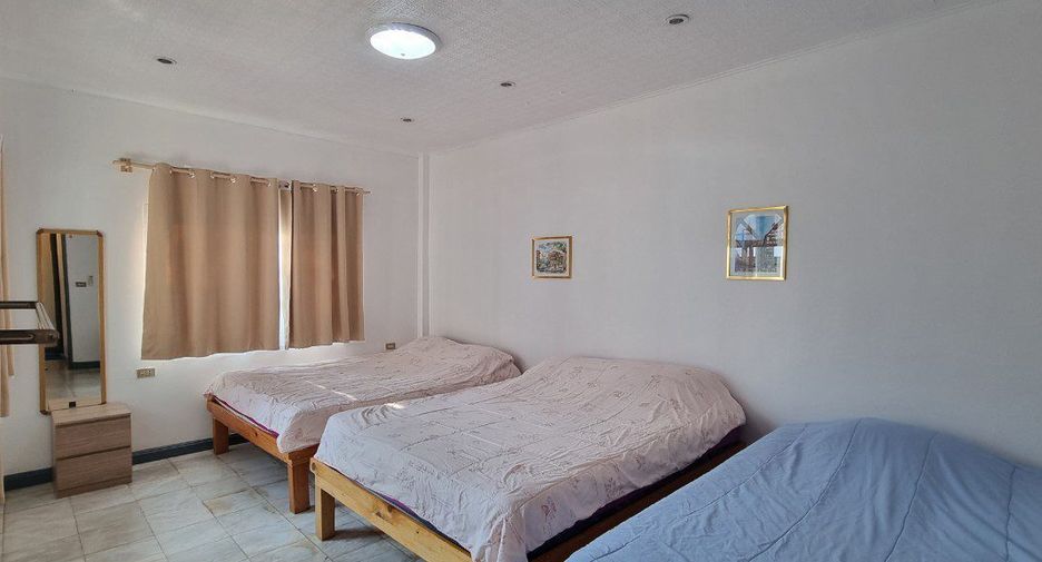 For rent 7 bedrooms retail Space in Bang Lamung, Chonburi