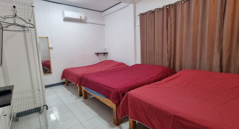 For rent 7 bedrooms retail Space in Bang Lamung, Chonburi