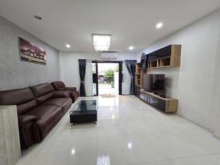 For sale 4 bedrooms house in Bang Lamung, Chonburi