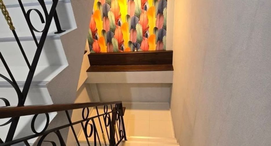 For sale 4 bedrooms house in Bang Lamung, Chonburi
