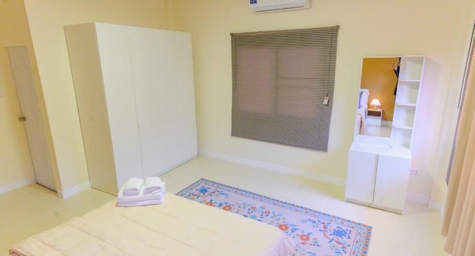 Haus zur Miete mit 3 Zimmer in Bang Lamung, Chonburi