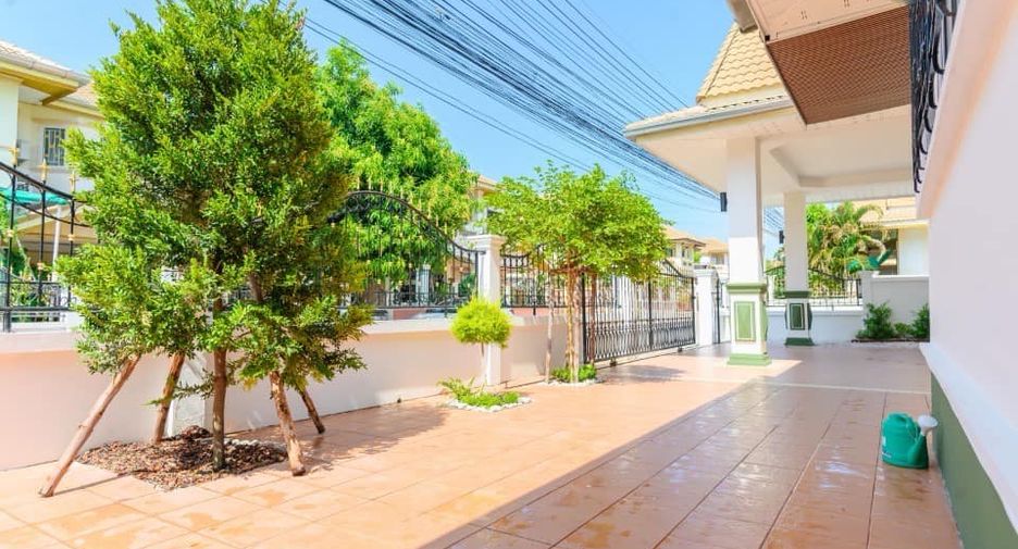 Haus zur Miete mit 3 Zimmer in Bang Lamung, Chonburi