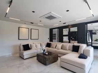 Haus zur Miete mit 5 Zimmer in Bang Lamung, Chonburi
