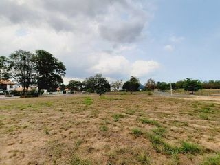 出售 土地 在 Bang Lamung, Chon Buri