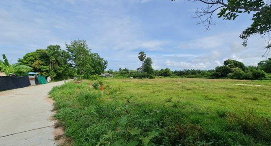 À vendre terrain à Bang Lamung, Chonburi