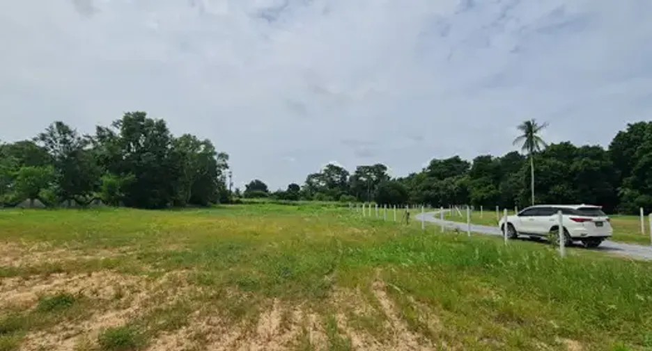 À vendre terrain à Bang Lamung, Chonburi
