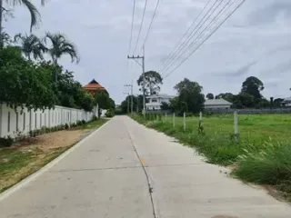 出售 土地 在 Bang Lamung, Chon Buri