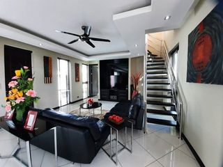 Casa en venta de 5 habitaciones en Bang Lamung, Chonburi