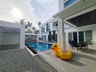 Casa en venta de 5 habitaciones en Bang Lamung, Chonburi