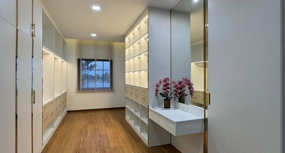 For sale 3 bedrooms house in Bang Lamung, Chonburi