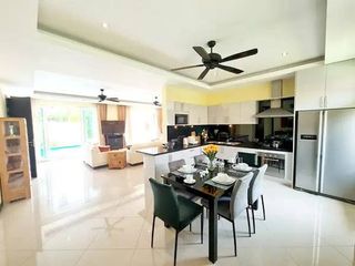 出售 4 卧室 独立屋 在 Bang Lamung, Chon Buri